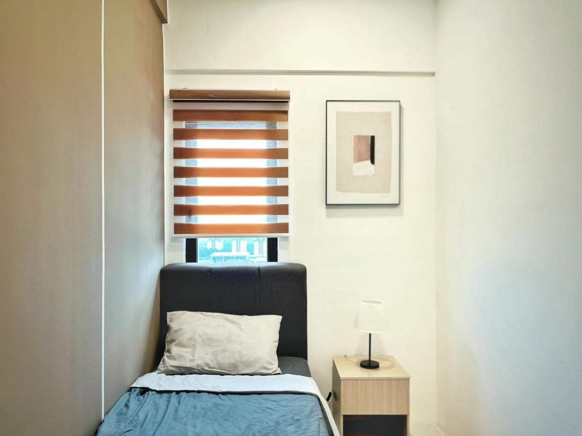 Pangsapuri New Modern Muji, Bandar Menjarala, Near To Desaparkcity 3 Bedrooms *